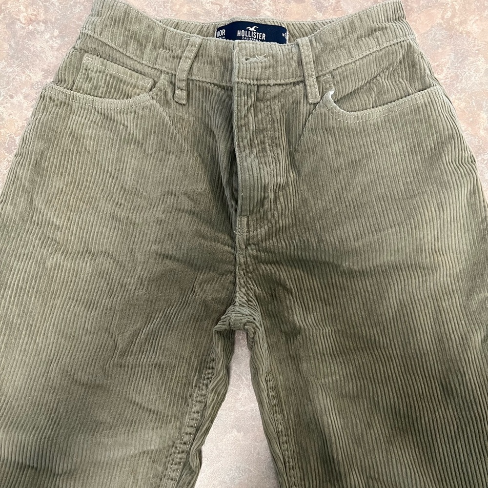 Size 00R Hollister corduroy pants. Olive green.